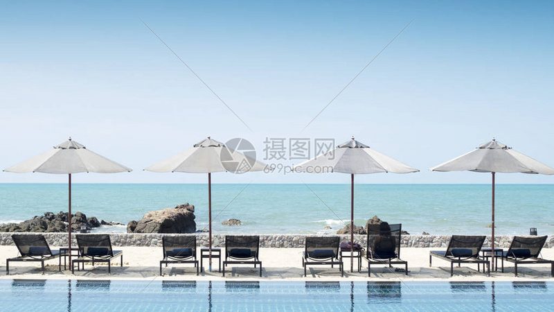 团建旅游，保险如何选？避开这些误区，保障更安心**